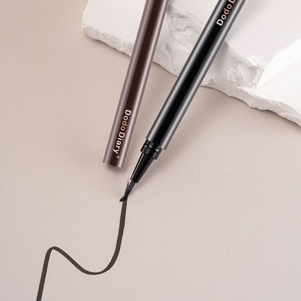 Caneta Delineadora Líquida à P - Waterproof Liquid Eyeliner Pen avaliação e preço